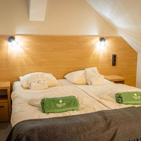 Granada Pensjonat & Spa دوشنيكي زدروي المظهر الخارجي الصورة