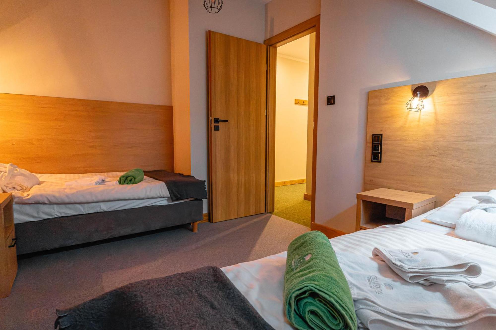 Granada Pensjonat & Spa دوشنيكي زدروي المظهر الخارجي الصورة